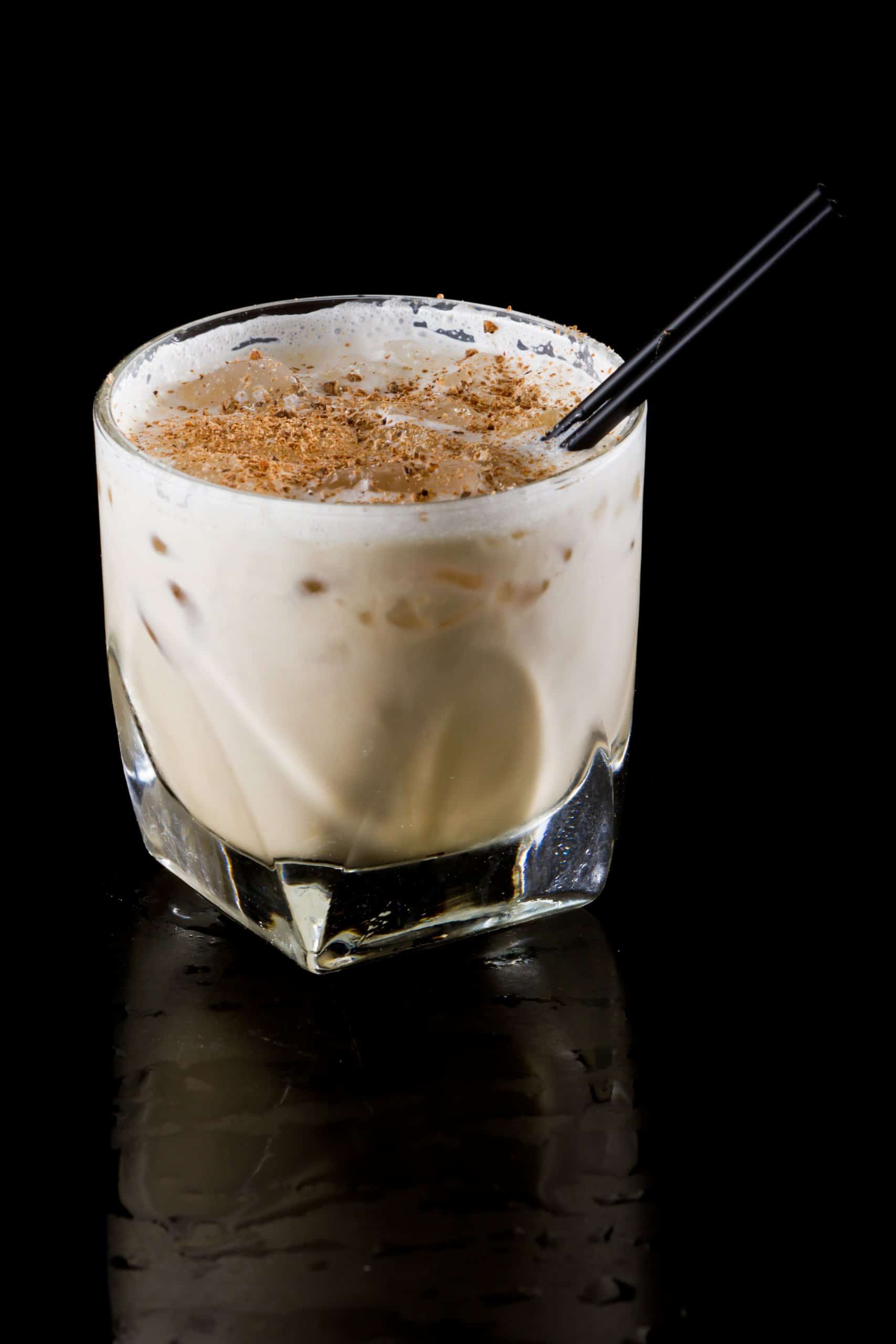 How to make a classic Brandy Alexander Cocktail